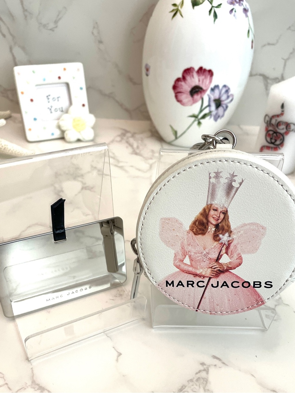 Marc Jacobs x The Wizard of Oz Leather Coin Pouch / Bag Charm NWT & MJ Mirror - Picture 2 of 11